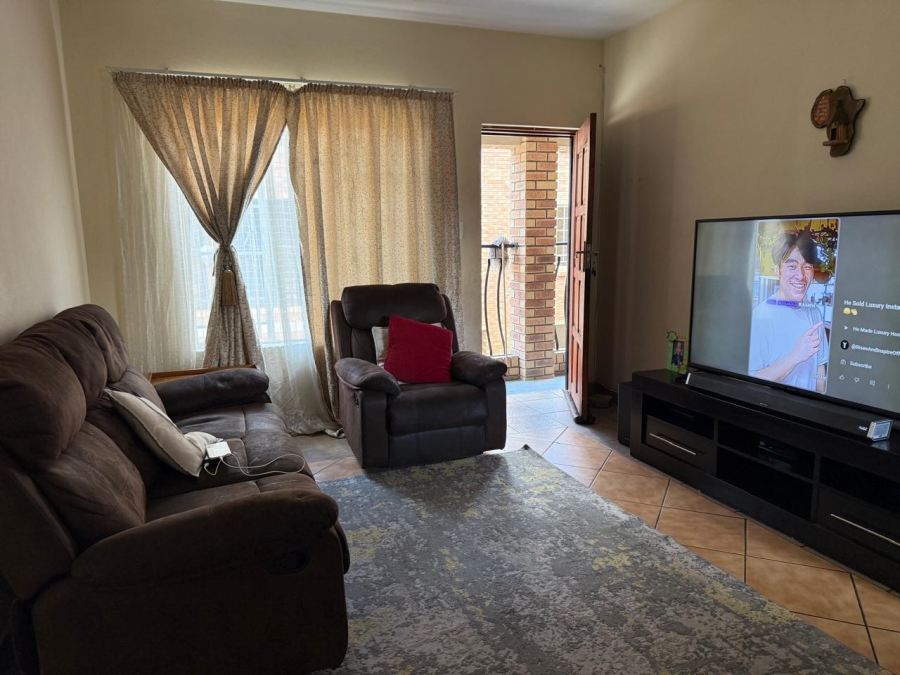 2 Bedroom Property for Sale in Rustenburg Central North West